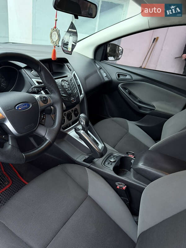Седан Ford Focus 2013 в Стрые
