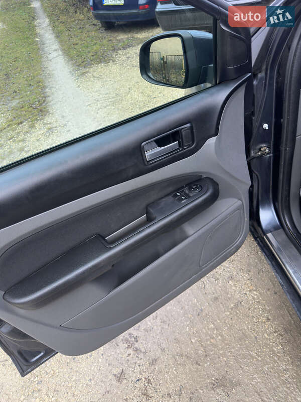 Універсал Ford Focus 2010 в Збаражі