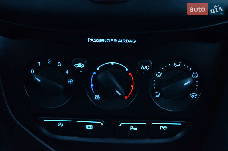 Хетчбек Ford Focus 2014 в Києві фото 15 Хетчбек Ford Focus 2014 в Києві