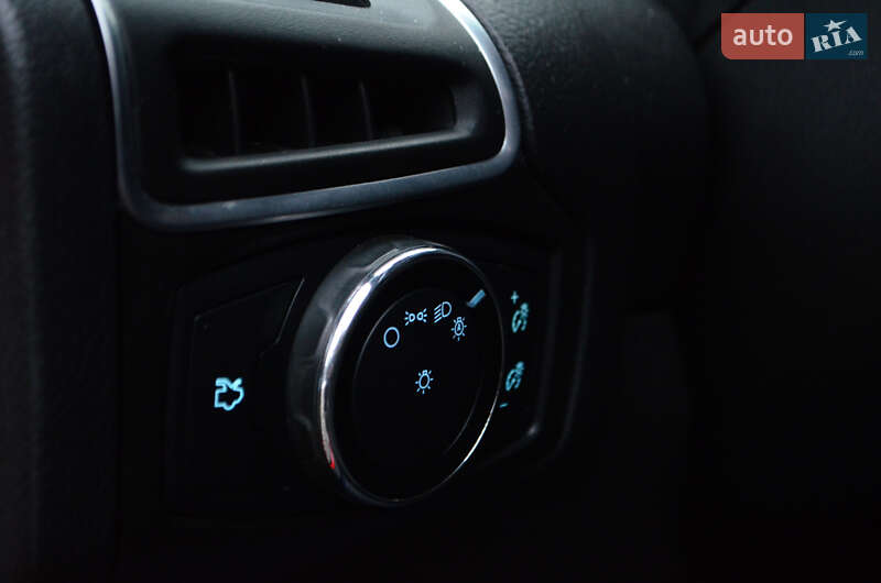 Хетчбек Ford Focus 2014 в Києві фото 20 Хетчбек Ford Focus 2014 в Києві