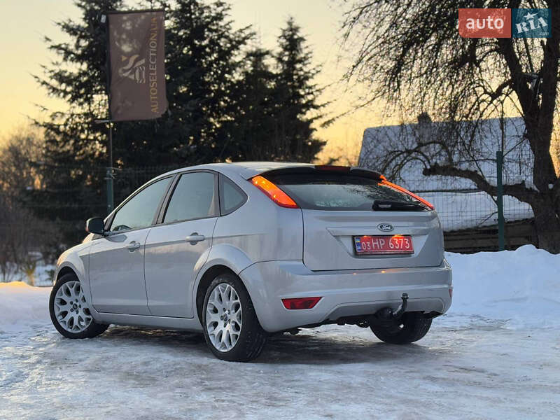 Хетчбек Ford Focus 2010 в Дрогобичі
