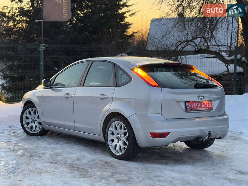 Хетчбек Ford Focus 2010 в Дрогобичі