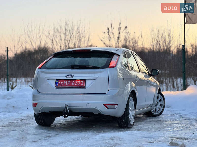 Хетчбек Ford Focus 2010 в Дрогобичі