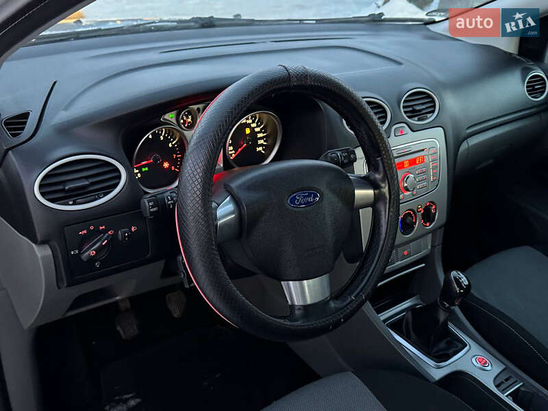 Хетчбек Ford Focus 2010 в Дрогобичі
