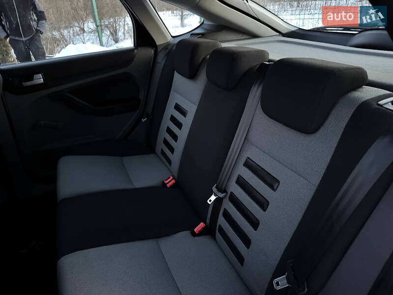 Хетчбек Ford Focus 2010 в Дрогобичі