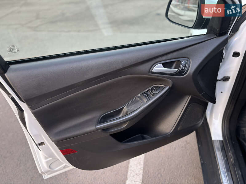 Седан Ford Focus 2016 в Николаеве