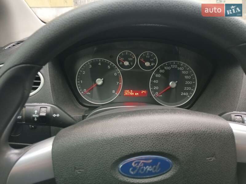 Хетчбек Ford Focus 2007 в Павлограді