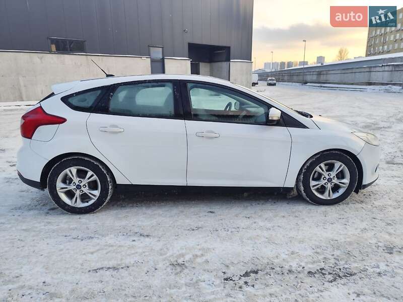 Хэтчбек Ford Focus 2014 в Киеве фото 2 Хэтчбек Ford Focus 2014 в Киеве