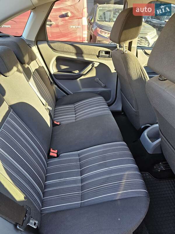 Седан Ford Focus 2008 в Києві