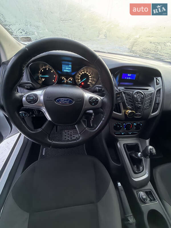 Универсал Ford Focus 2011 в Запорожье фото 8 Универсал Ford Focus 2011 в Запорожье