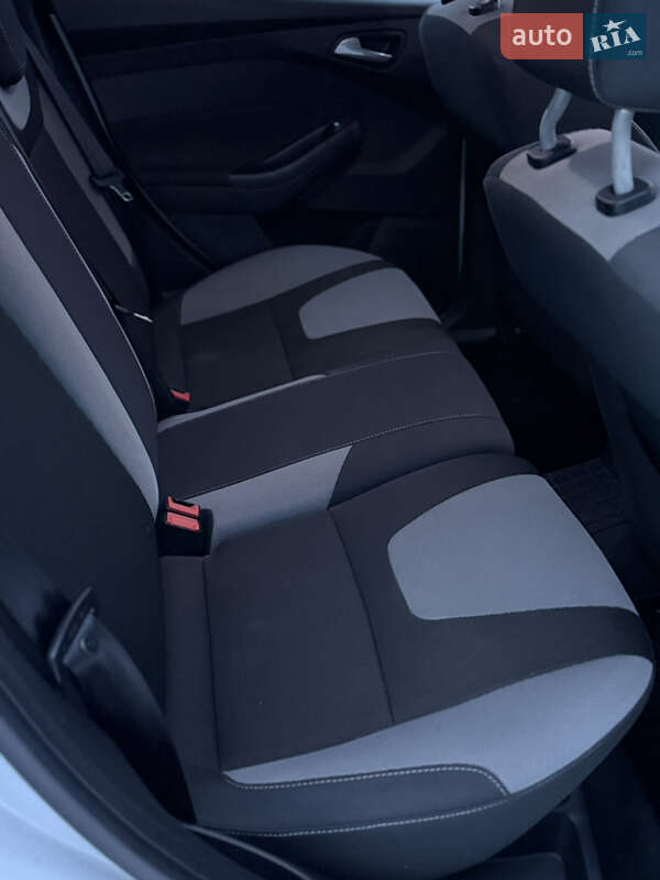 Хетчбек Ford Focus 2014 в Києві фото 9 Хетчбек Ford Focus 2014 в Києві