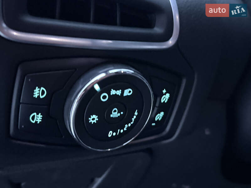 Хетчбек Ford Focus 2014 в Києві фото 17 Хетчбек Ford Focus 2014 в Києві