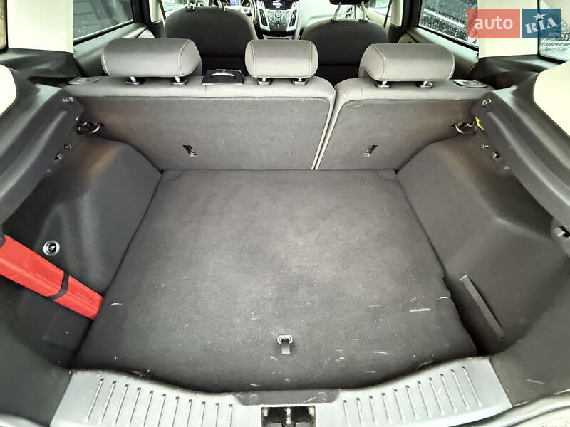 Хетчбек Ford Focus 2013 в Стрию
