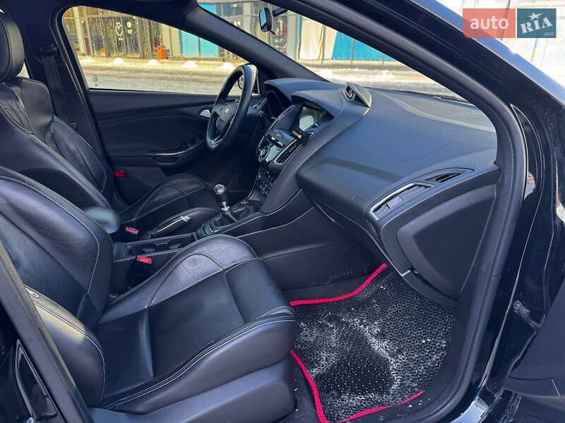 Хетчбек Ford Focus 2016 в Києві фото 9 Хетчбек Ford Focus 2016 в Києві