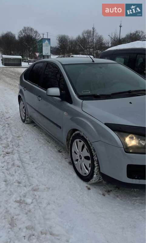 Хэтчбек Ford Focus 2005 в Ужгороде фото 2 Хэтчбек Ford Focus 2005 в Ужгороде