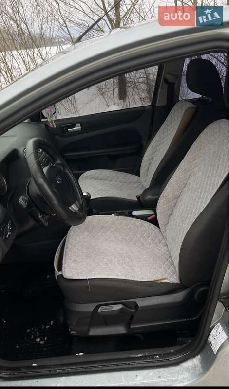 Хэтчбек Ford Focus 2005 в Ужгороде фото 6 Хэтчбек Ford Focus 2005 в Ужгороде