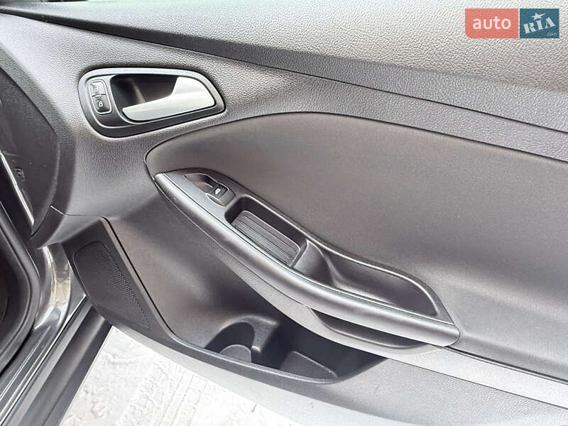 Седан Ford Focus 2015 в Одесі фото 47 Седан Ford Focus 2015 в Одесі