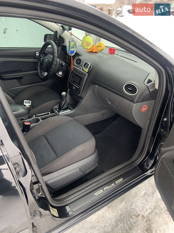 Хэтчбек Ford Focus 2005 в Киеве фото 28 Хэтчбек Ford Focus 2005 в Киеве