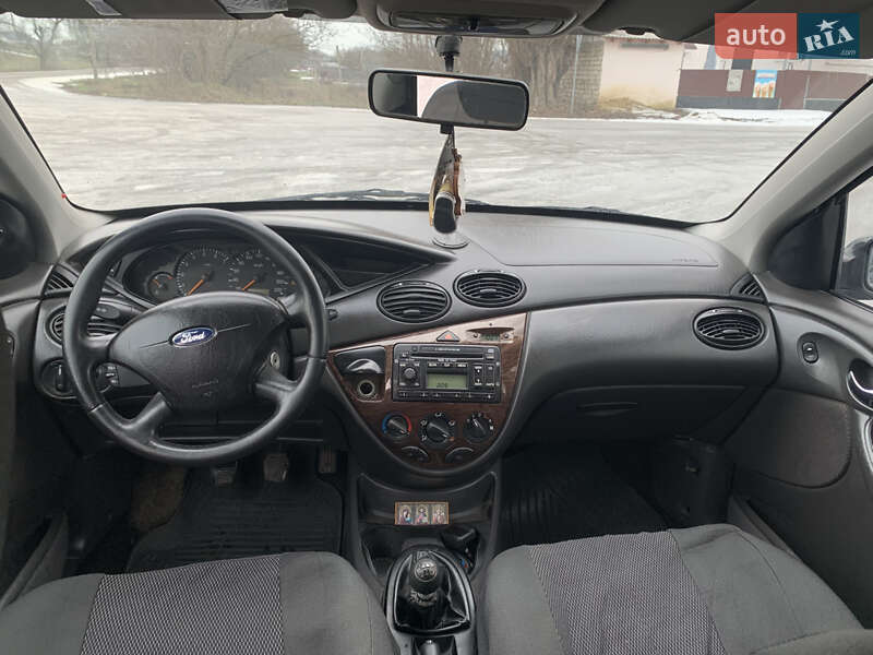 Хетчбек Ford Focus 2003 в Захарівці фото 10 Хетчбек Ford Focus 2003 в Захарівці