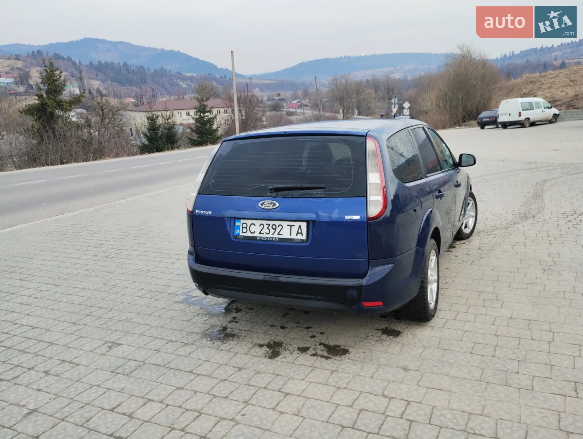 2010 Ford Focus - мініатюра 9