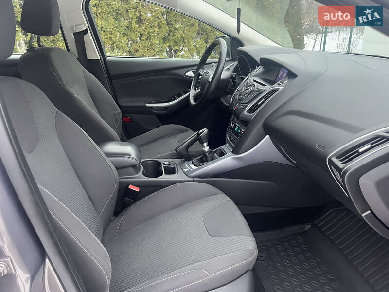 Хэтчбек Ford Focus 2012 в Стрые фото 38 Хэтчбек Ford Focus 2012 в Стрые