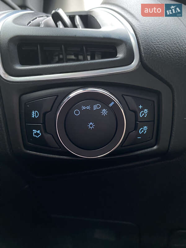 Седан Ford Focus 2014 в Кропивницком