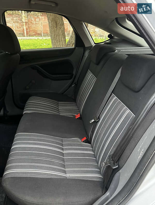 Хетчбек Ford Focus 2010 в Миколаєві фото 9 Хетчбек Ford Focus 2010 в Миколаєві