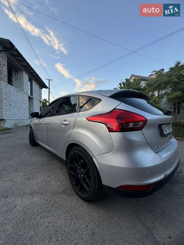 Хетчбек Ford Focus 2016 в Львові фото 3 Хетчбек Ford Focus 2016 в Львові