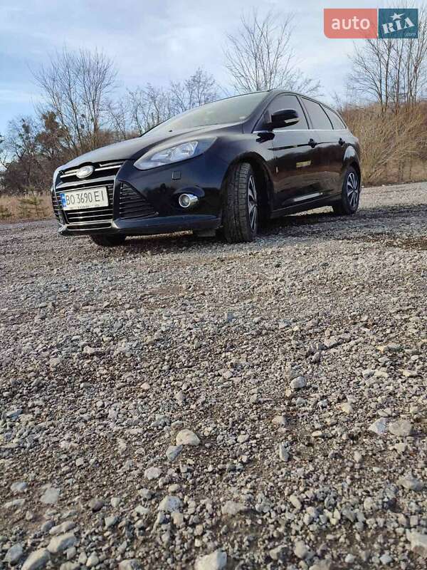 Универсал Ford Focus 2011 в Почаеве