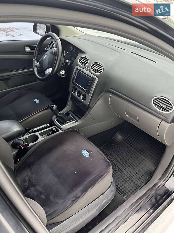 Хэтчбек Ford Focus 2005 в Полтаве