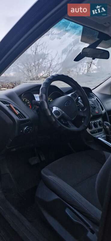 Седан Ford Focus 2013 в Дніпрі