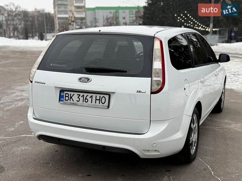 Универсал Ford Focus 2010 в Ровно