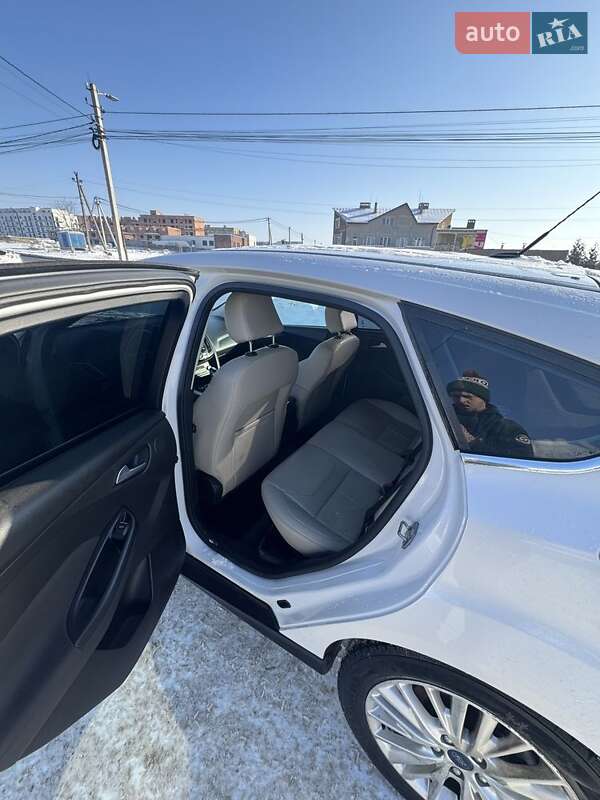 Хэтчбек Ford Focus 2016 в Черновцах