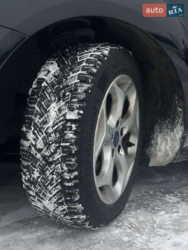 Универсал Ford Focus 2011 в Любешове