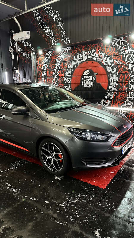 Седан Ford Focus 2017 в Днепре