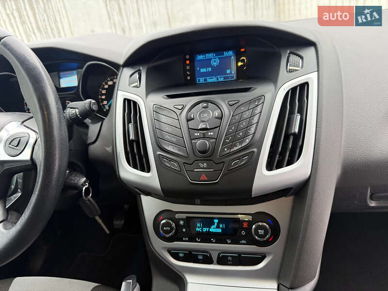 Хэтчбек Ford Focus 2011 в Луцке