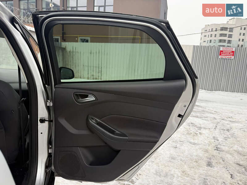 Хэтчбек Ford Focus 2011 в Луцке