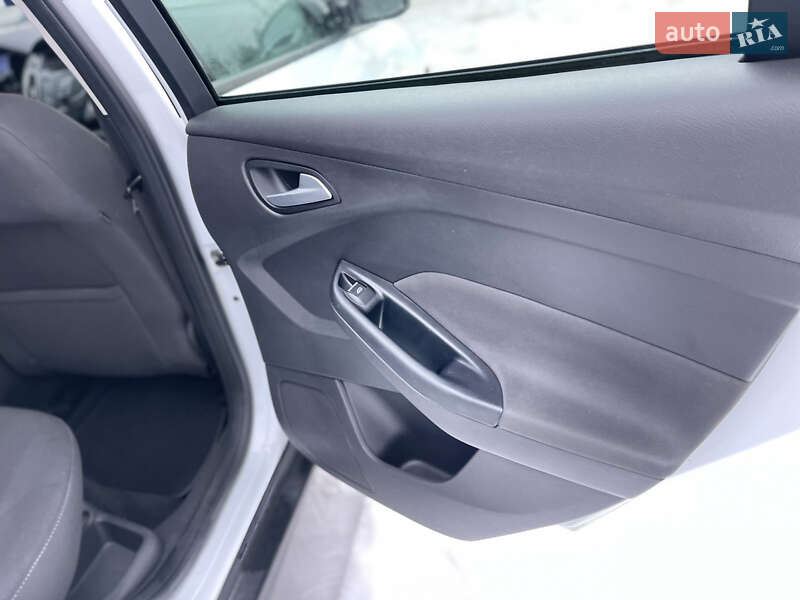 Универсал Ford Focus 2013 в Долине