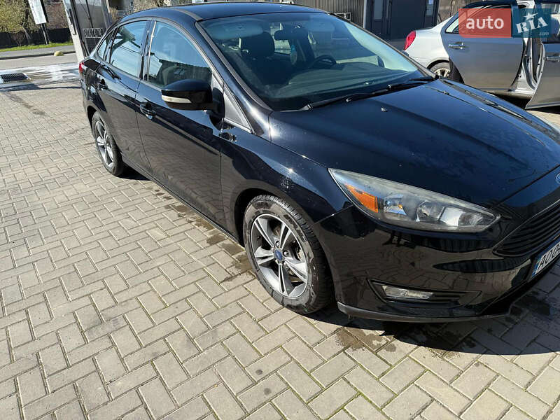 Седан Ford Focus 2017 в Ужгороді