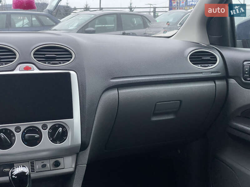 Хэтчбек Ford Focus 2008 в Мукачево