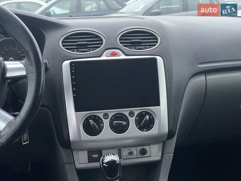 Хэтчбек Ford Focus 2008 в Мукачево