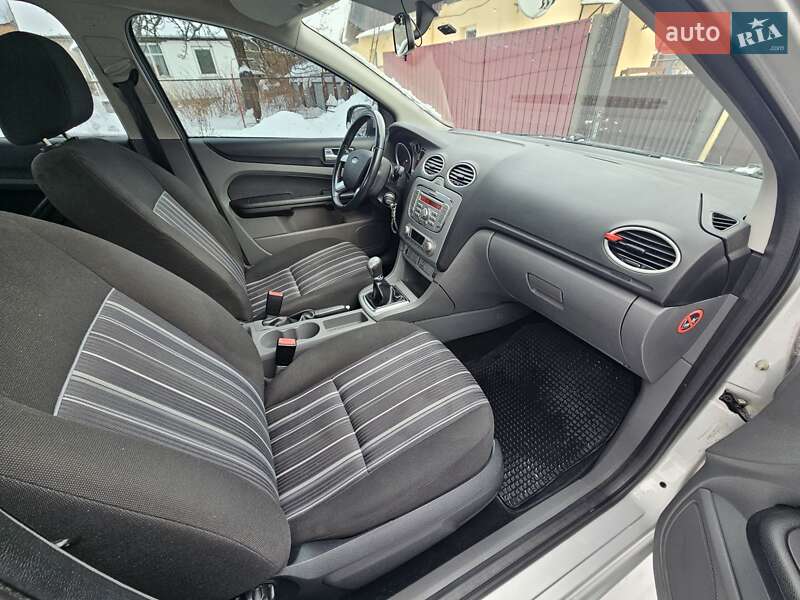 Хэтчбек Ford Focus 2008 в Житомире
