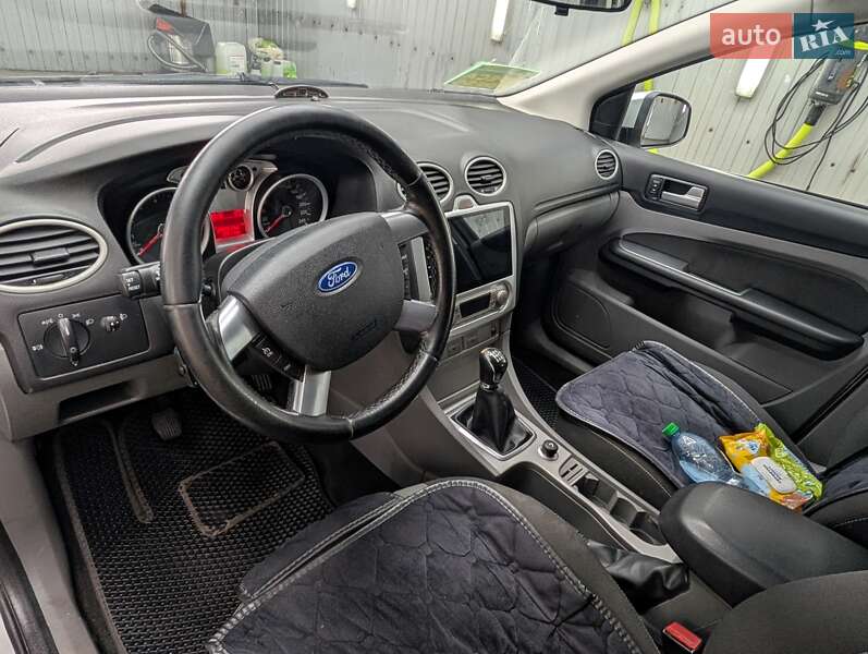 Хетчбек Ford Focus 2010 в Каневі