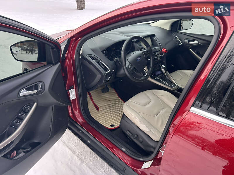 Седан Ford Focus 2015 в Сумах