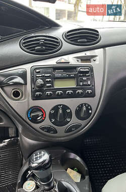 Универсал Ford Focus 1999 в Новояворовске
