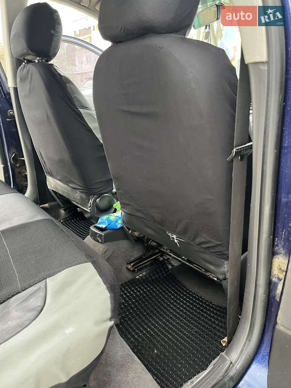 Универсал Ford Focus 1999 в Новояворовске