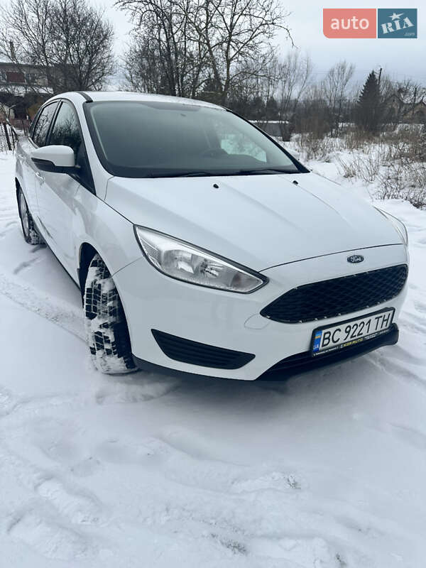Седан Ford Focus 2015 в Калуші