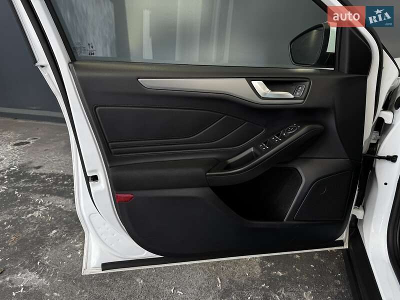 Хетчбек Ford Focus 2020 в Києві фото 35 Хетчбек Ford Focus 2020 в Києві