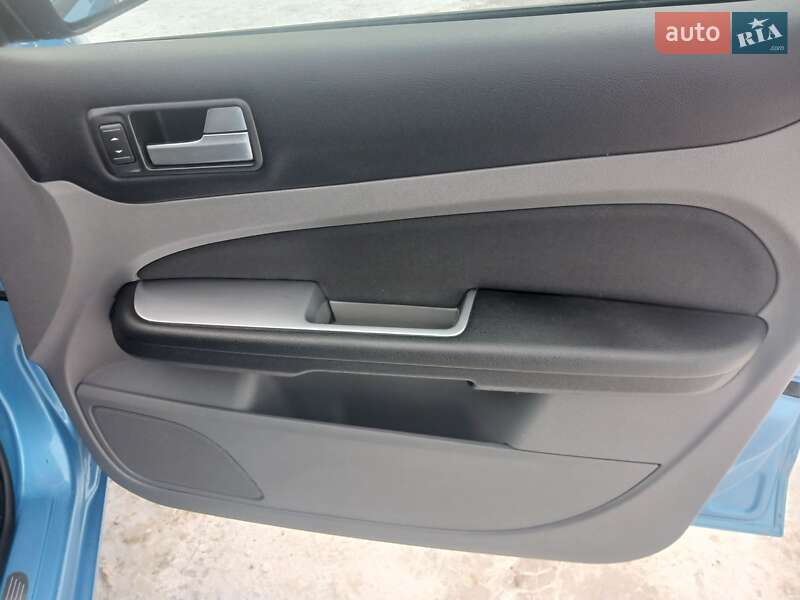 Хэтчбек Ford Focus 2009 в Львове