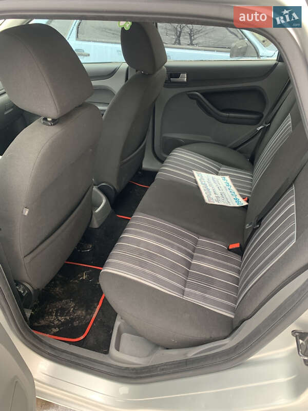 Универсал Ford Focus 2009 в Ромнах